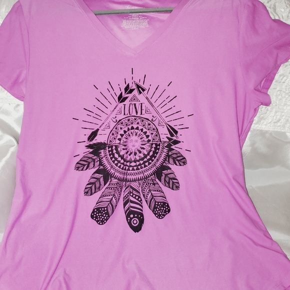 No Boundaries Juniors Plus Size V-Neck Cropped Sleeve Tee w/ Tribal Design 187 - Picture 4 of 6